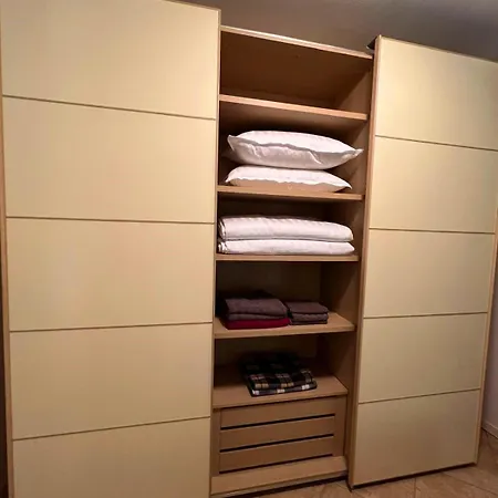Louis Garda Apartment *