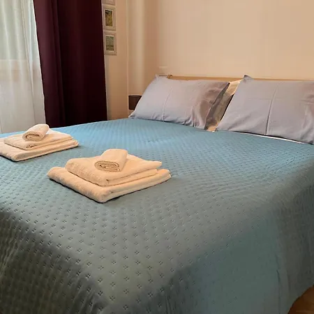 Louis Garda Apartment Desenzano del Garda