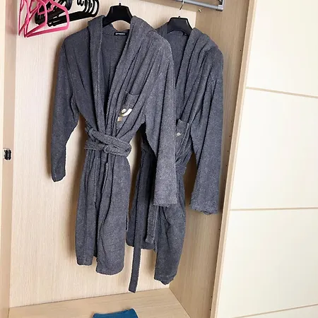 Louis Deluxe Apartment&private Garage Appartement *