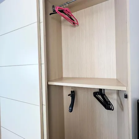 Louis Deluxe Apartment&private Garage * Desenzano del Garda