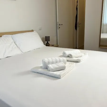 Louis Deluxe Apartment&private Garage