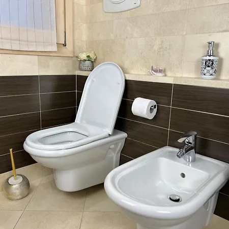 Appartement Louis Deluxe Apartment&private Garage *