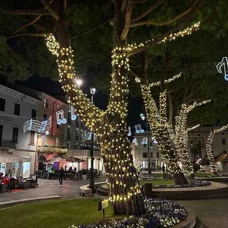 Louis Deluxe Apartment&private Garage