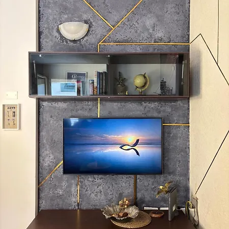 Louis Garda Apartmán *